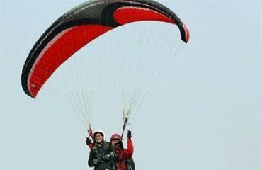南昌滑翔伞免费双人带飞体验开始预约_6